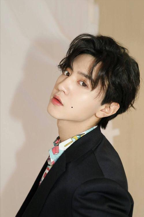 暗格娱乐八卦爆料陈哲远,暗格娱乐八卦揭秘，明星背后的故事  第3张