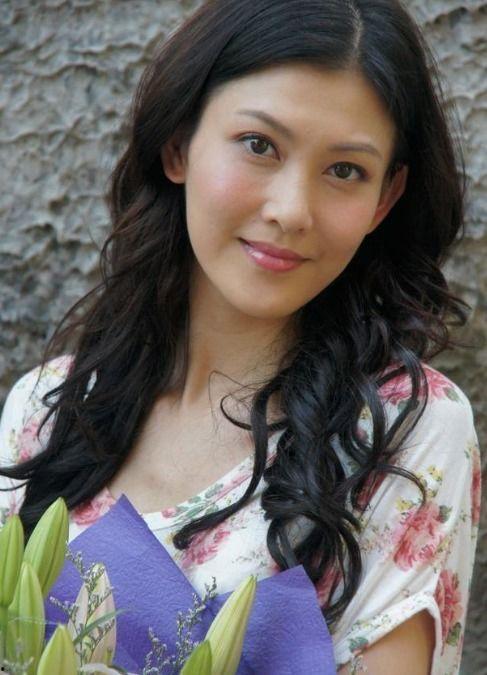 李彩桦妈妈爆料视频播放,揭秘明星家庭背后的故事  第1张